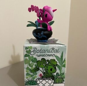 tokitokidoki Botanical Unicorno (Fuchsia) - New Toys & Collectibles